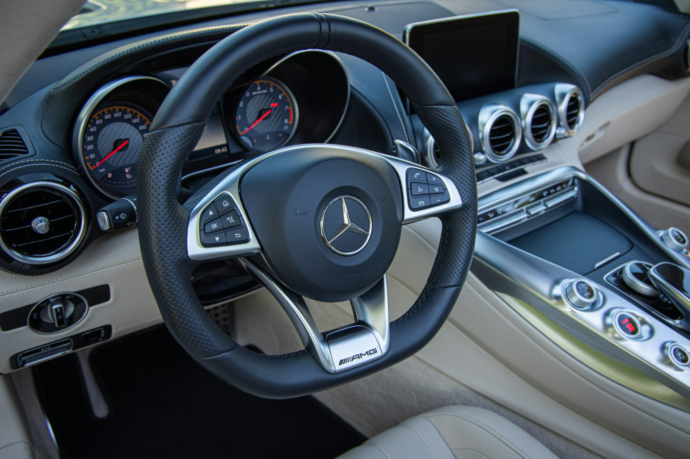 Gå ikke glip af den ultimative Mercedes C Klasse oplevelse!